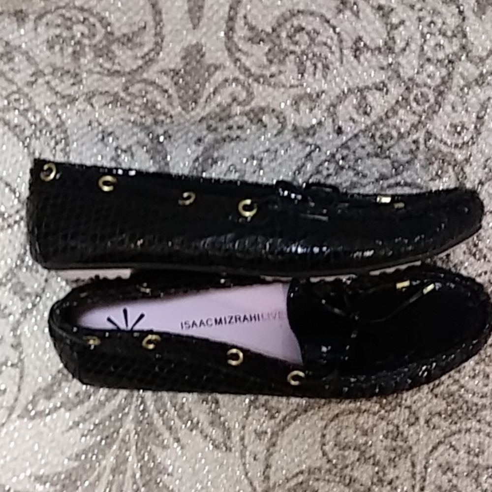 Isaac Mizrahi Elegant Black Alligator Pattern Driving Shoes - Picture 4 of 6